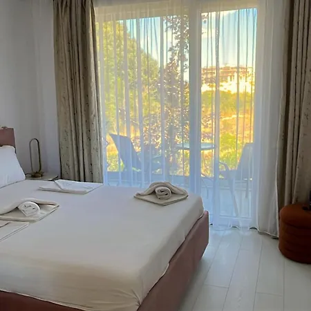Apartment Modern Near Cacao Beach, Pool - Balcony 4 Guests *